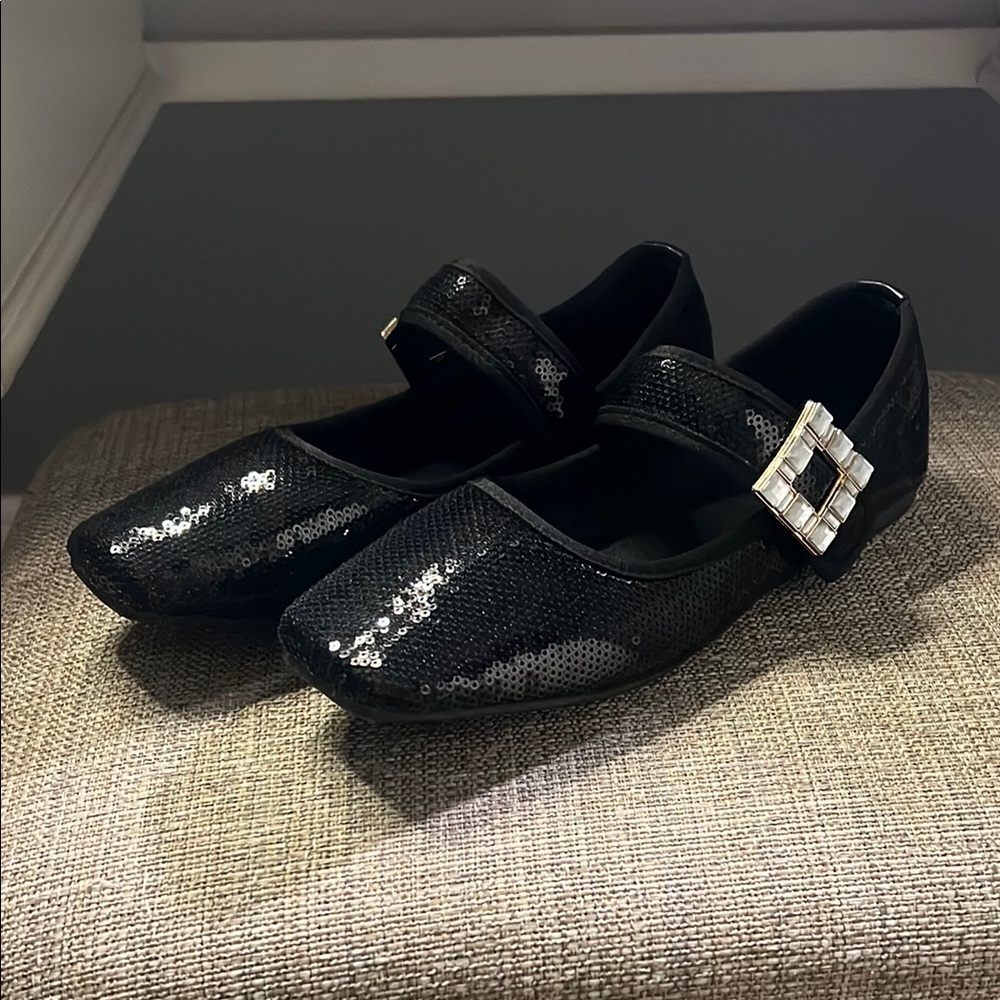 Black Sequin Shoes with Buckle